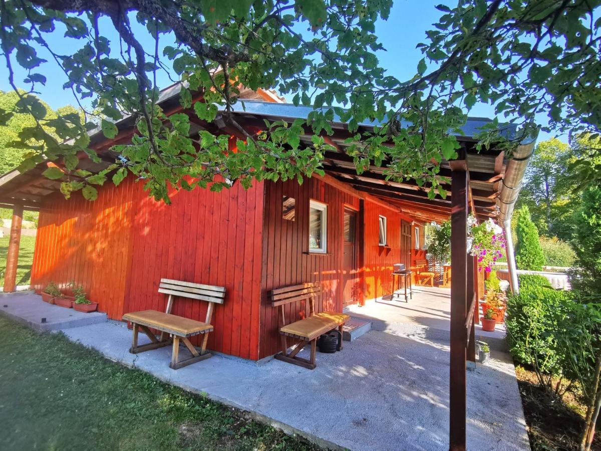 Holiday Home La Sierra Korenica Exteriör bild