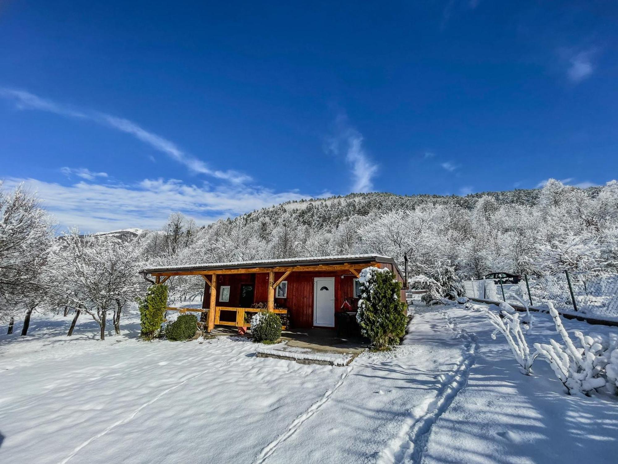 Holiday Home La Sierra Korenica Exteriör bild